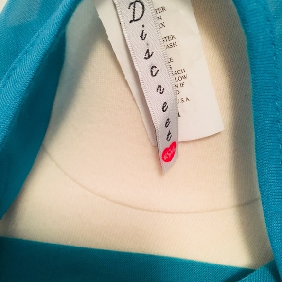 Discreet Tank Top - Picture 5 of 5